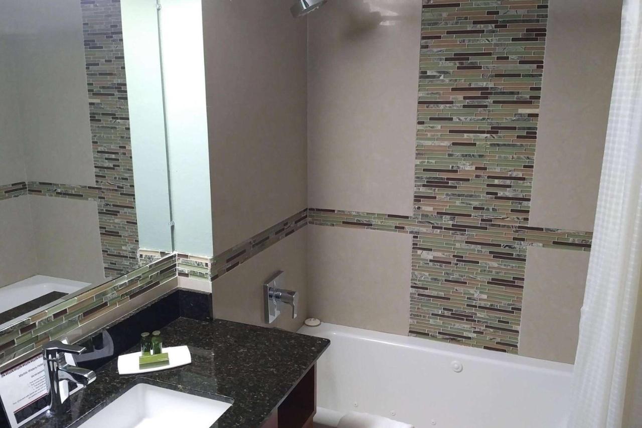 Marble Waters Hotel & Suites, Trademark By Wyndham (Adults Only) Τζάκσονβιλ Εξωτερικό φωτογραφία